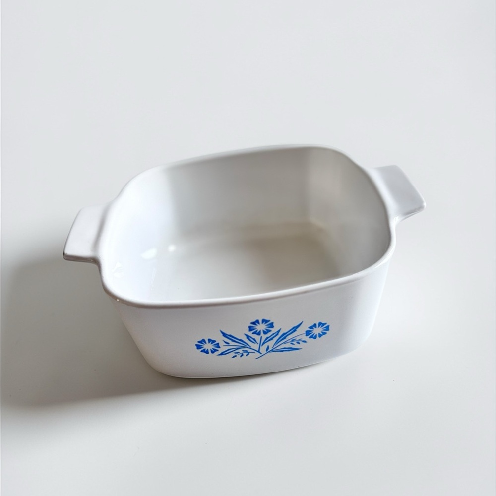 Corning Ware A-1-1/2-B Dish for Bakers; Blue Cornflower 1.5L Casserole